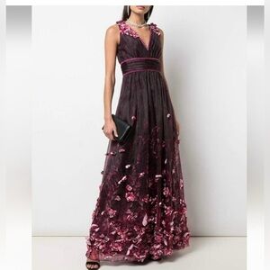 Beautiful Marchesa Notte V Neck Floral Applique Organza Gown unworn. Plum 8